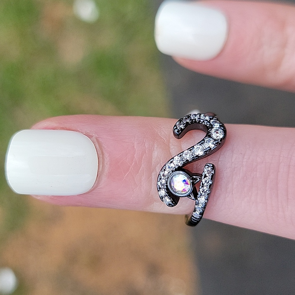 Black ring